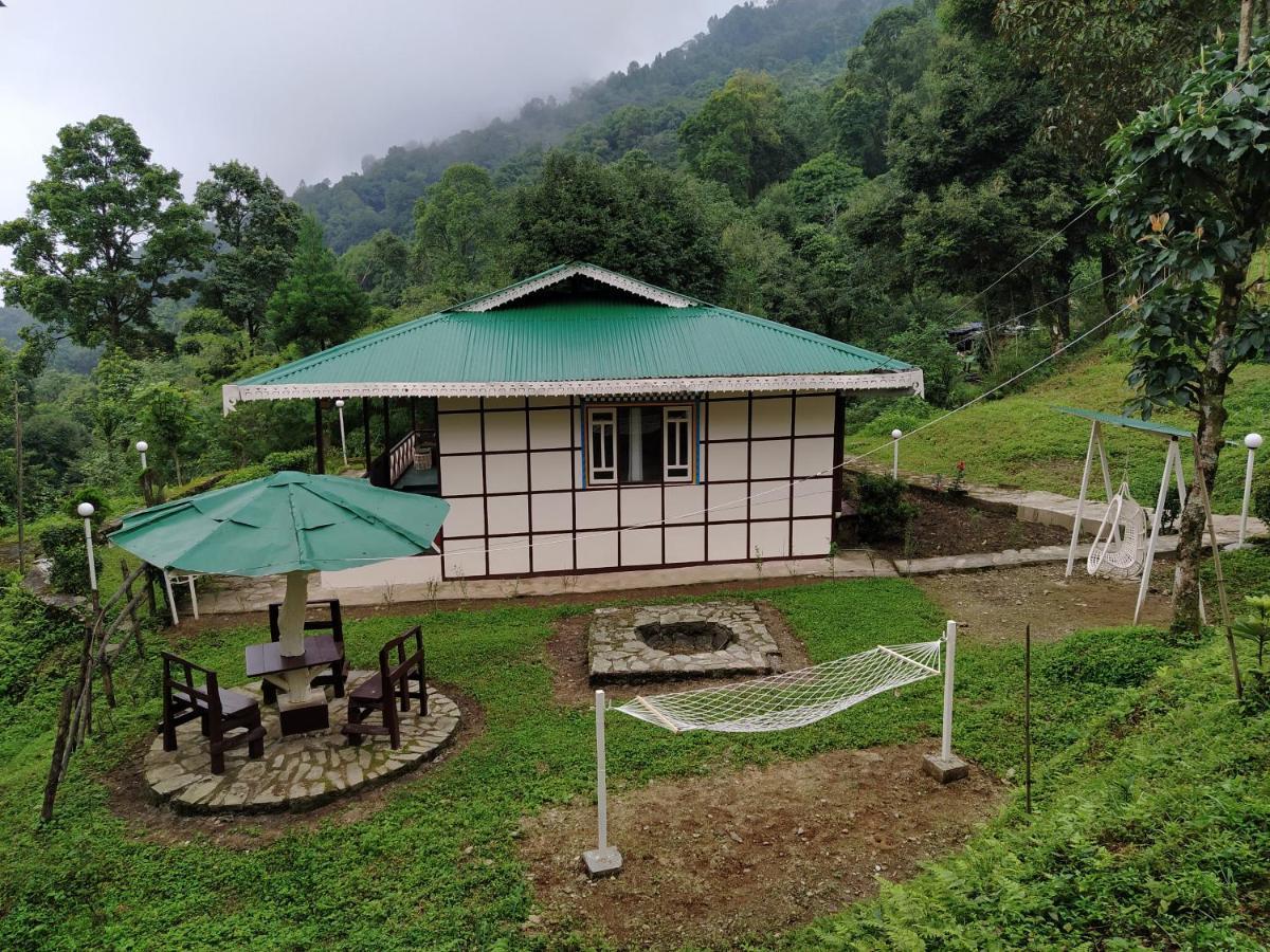 The Nettle And Fern Farmstay Pelling Bagian luar foto