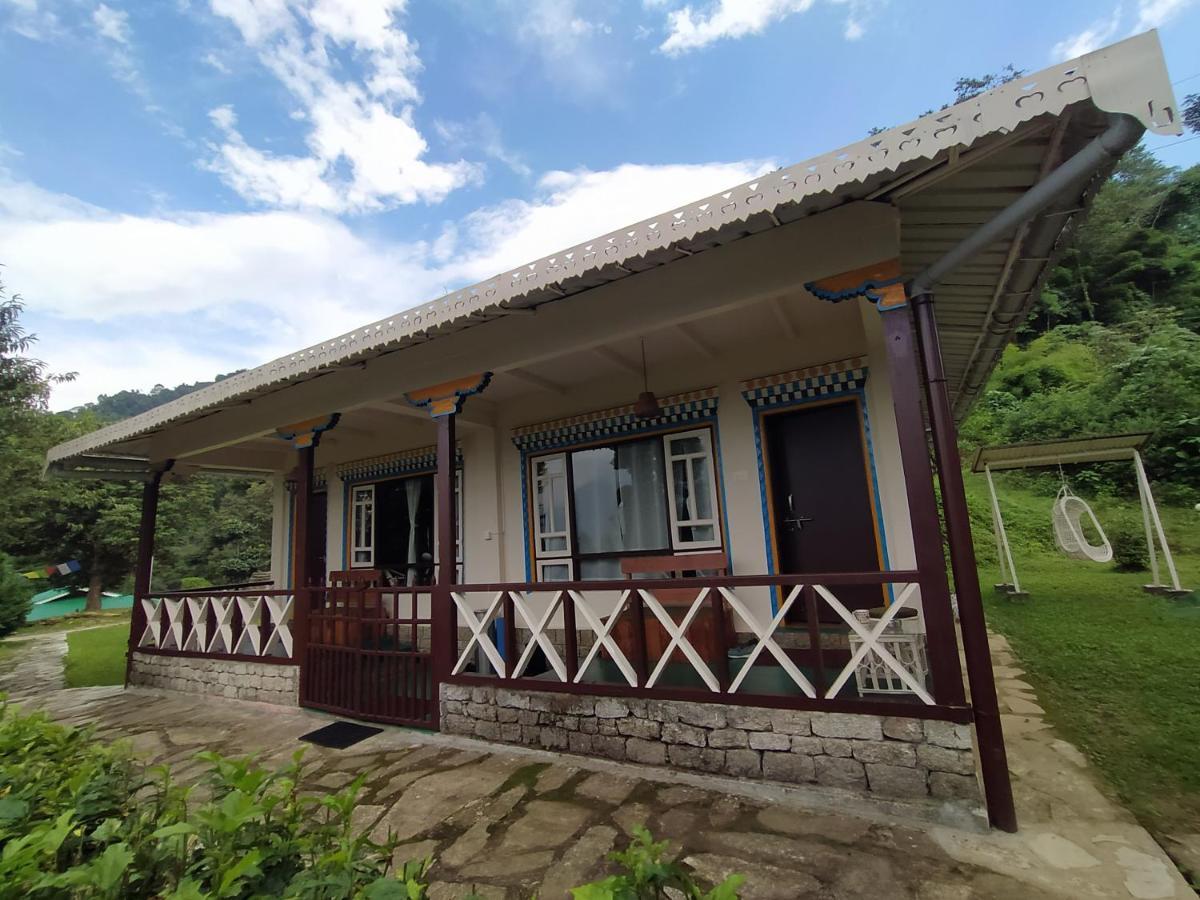 The Nettle And Fern Farmstay Pelling Bagian luar foto