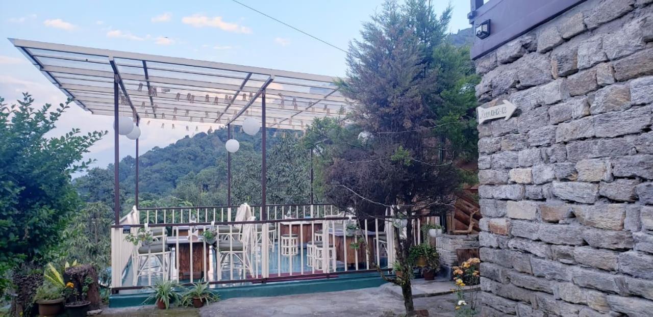 The Nettle And Fern Farmstay Pelling Bagian luar foto